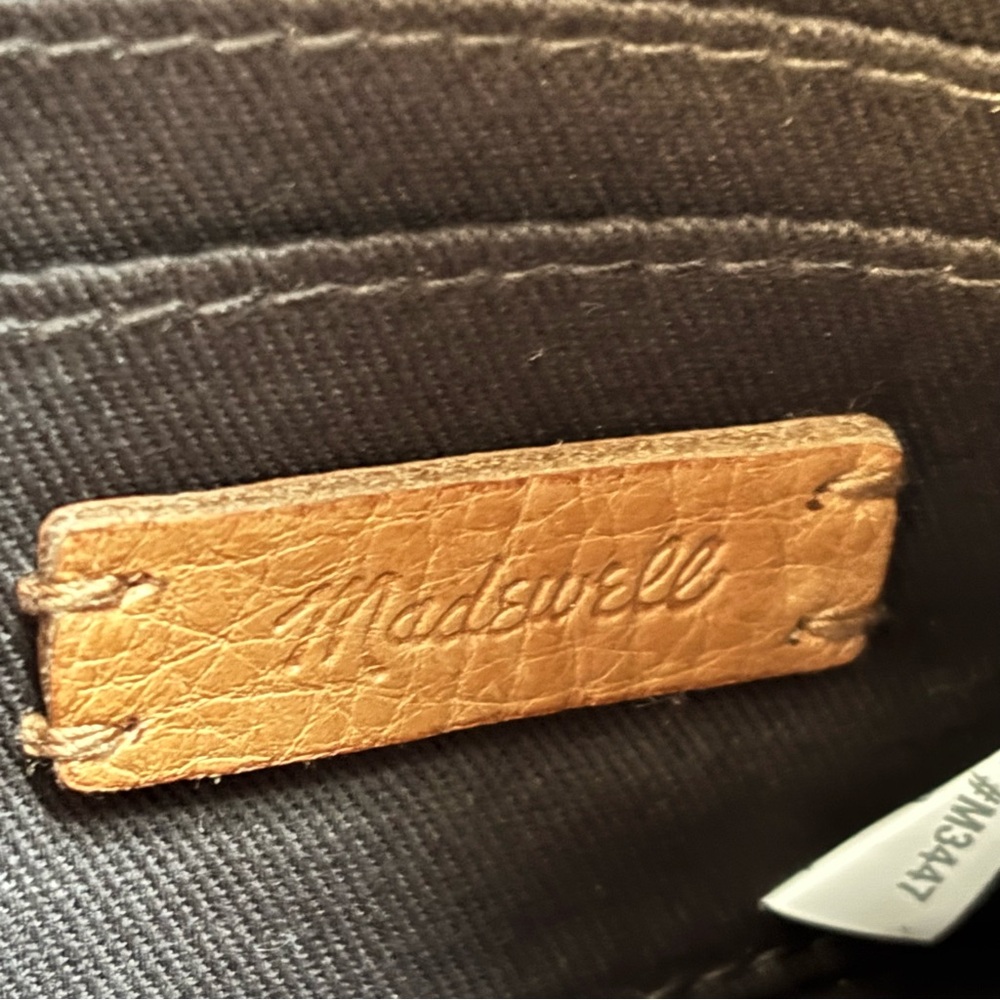 🌈 Madewell Leather Clutch - Picture 3 of 6